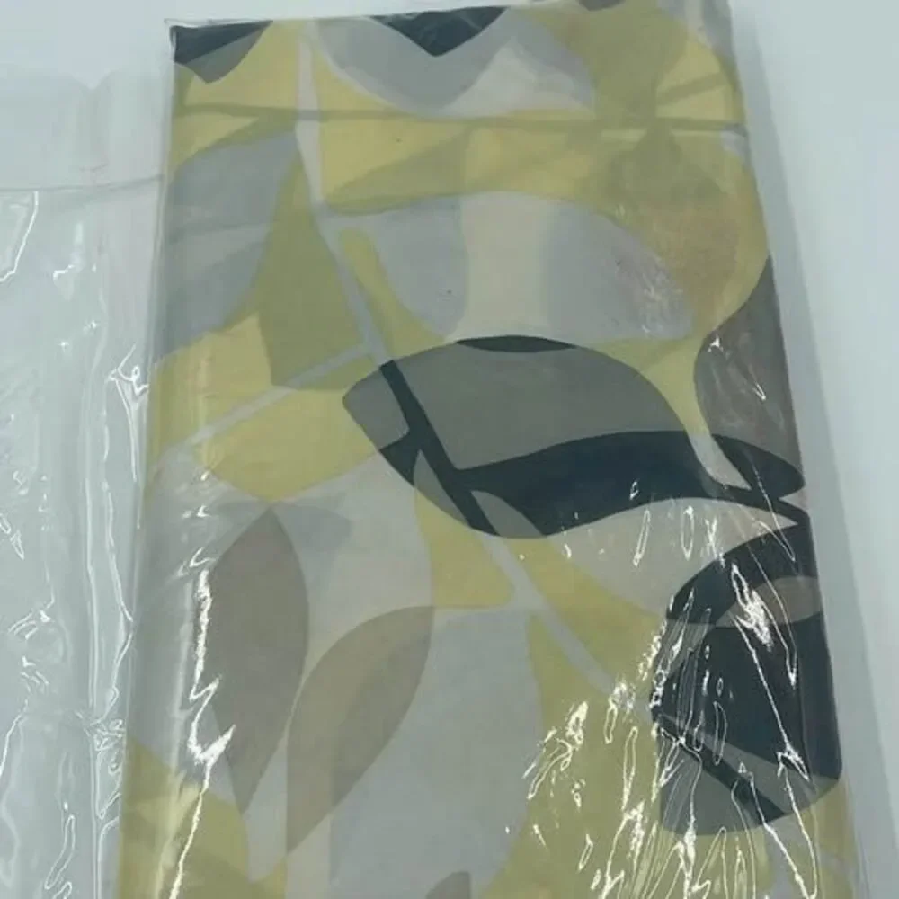 New Leaf Pattern Shower Curtain with Hooks